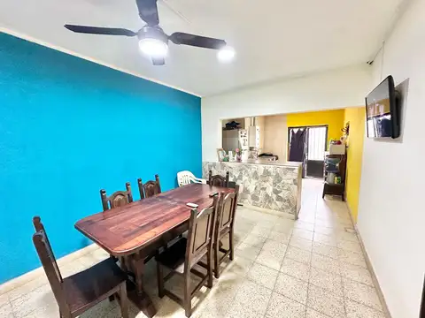 Casa 3 ambientes con 1 baño
