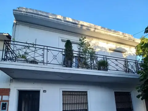 Gavilan 3900, Piso PB