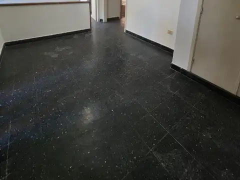 Depto Tipo Casa en Alquiler de 4 ambientes