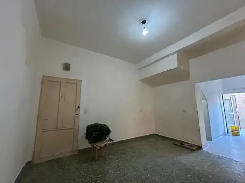 Depto Tipo Casa 2 ambientes con 1 baño
