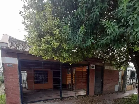 VENTA CASA EN SANTO TOME CON PATIO Y PISCINA
