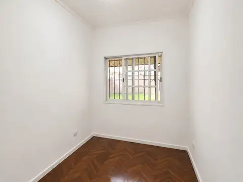 Casa en Alquiler con 1 cochera