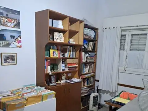 Casa de 4 dormitorios con proyección . ideal instituciones y constructora  . Carrasco 1037