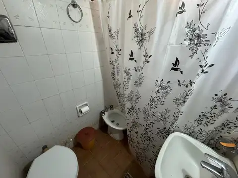 Depto Tipo Casa 6 ambientes con 4 baños