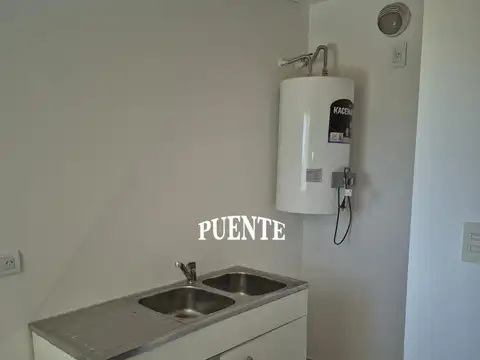 Hipólito Yrigoyen  al 7800