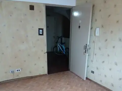Departamento 5 ambientes con 1 baño