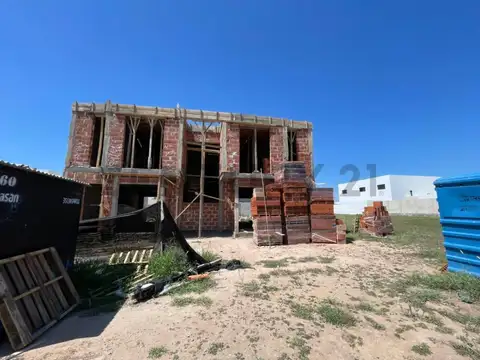 Dúplex a estrenar en Docta Urbanización – Manzana 66, Lote 7!