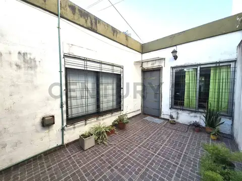 Casa en Venta en Castelar, USD 100.000