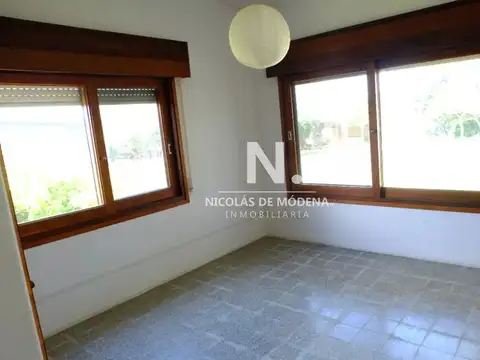 Casa 3 ambientes con 1 baño