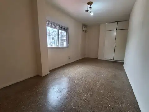 MONOAMBIENTE LATERAL SIN EXPENSAS, C/AYSA Y ABL INCLUIDO