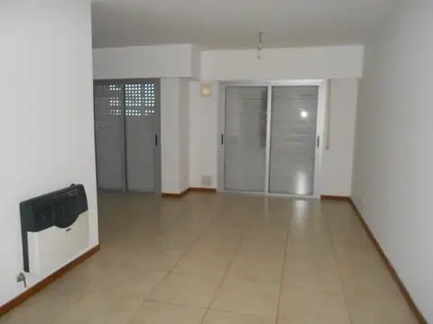 Centrico, zona monumento. Con cochera