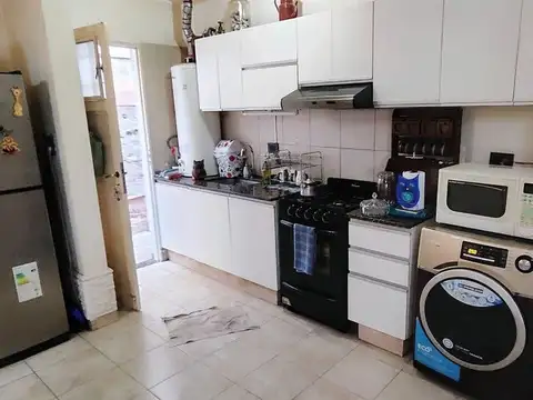 Casa 4 ambientes con 1 baño
