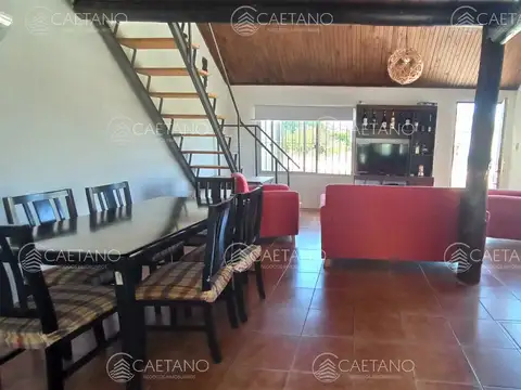 Casa 3 ambientes con 2 baños