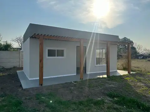 QUINCHO C/ GALERIA Y FOGONERO VENTA A ESTRENAR
