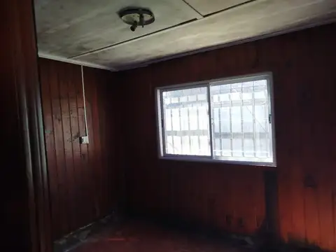 Casa 3 ambientes con 1 baño