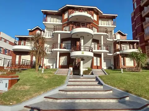 Casa en venta - 2 Dormitorios 2 Baños - Villa Gesell