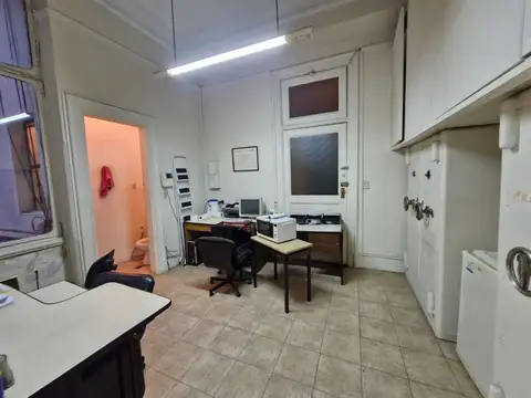 Oficina en Venta 75 años