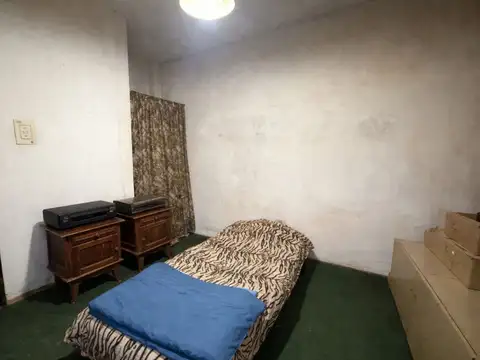 Depto Tipo Casa en Venta en Bernal, USD 44.000