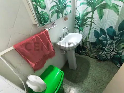 Chalet 3 Ambientes con Gran Parque + Depto 2 Amb. Independiente Barrio San Cayetano