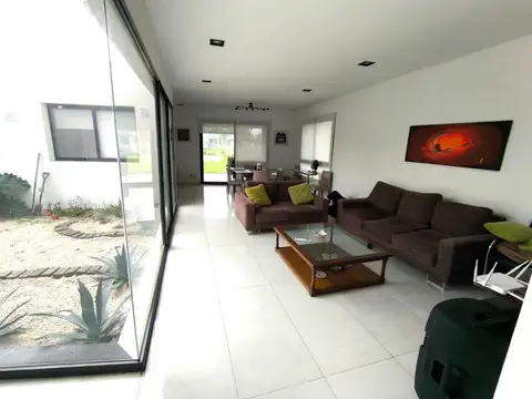 Venta Casa en San Sebastian Area 2 Golf - 5 ambientes