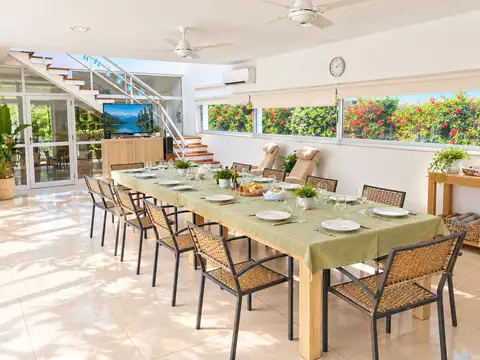 Casa 7 ambientes con 6 baños