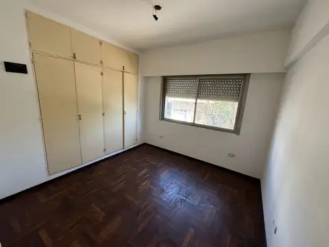 Ameghino 520 , Piso 1