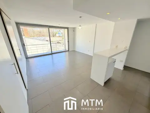 Departamento en Alquiler en Alberdi, $ 900.000