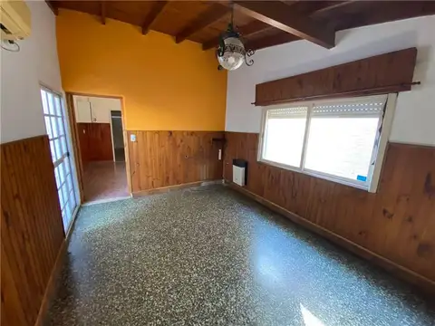 Depto Tipo Casa en Venta en Monte Grande, USD 95.000