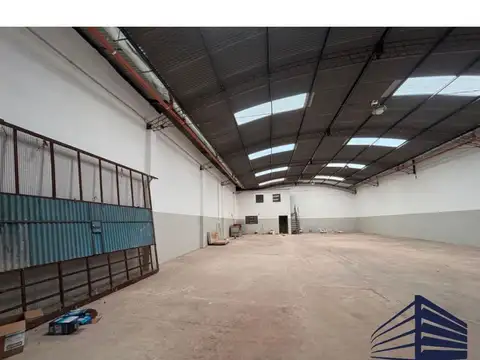 Galpon en Alquiler 27,70  mts Fondo