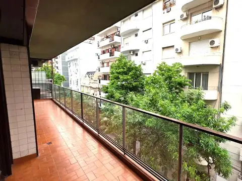 Pacheco De Melo 2100