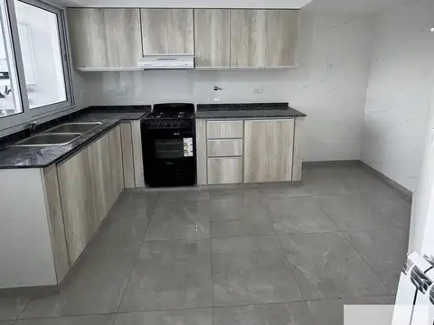 Departamento 4 ambientes con 2 baños