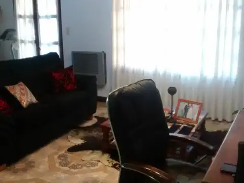 Casa en Venta en Bernal Oeste, USD 250.000