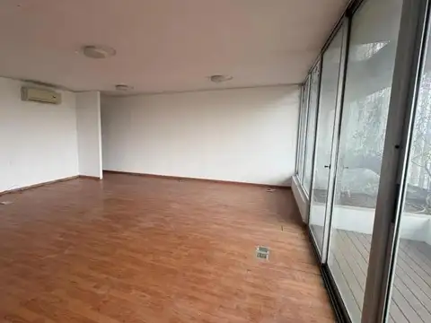 Oficina en Alquiler en Pilar, $ 750.000