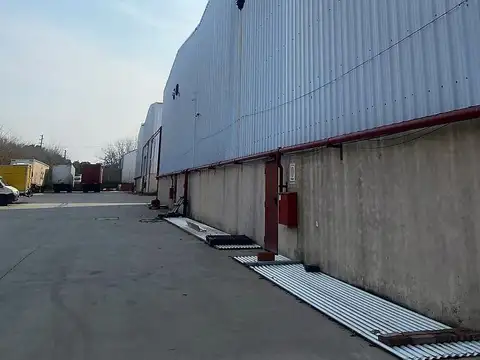 Galpón en  Alquiler