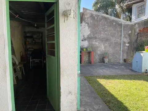 Casa en Venta en Castelar, USD 99.000
