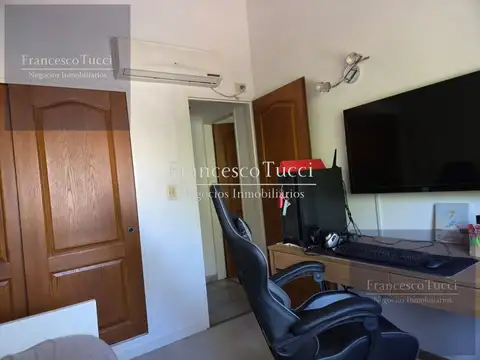Depto Tipo Casa 4 ambientes con 2 baños