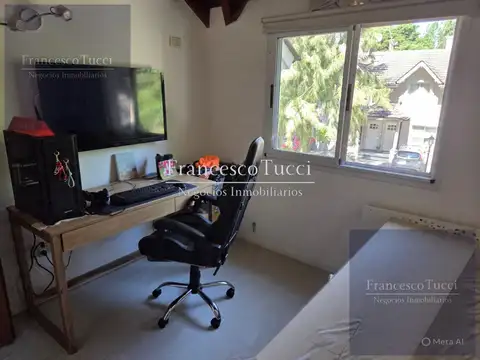Depto Tipo Casa en Venta en Barrio Parque Leloir, USD 158.000