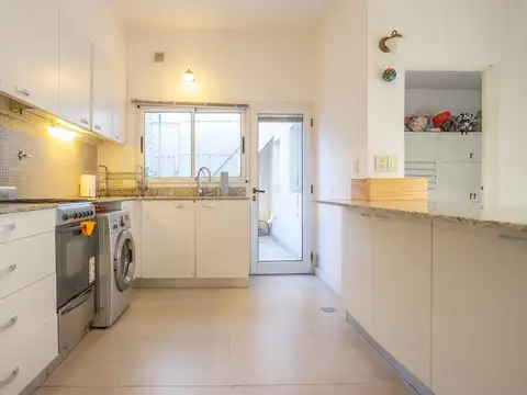 Casa 5 ambientes con 3 baños