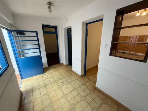 PH 3 AMBIENTES CON PATIO VENTA MONTECASTRO