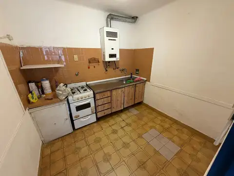 PH 3 AMBIENTES CON PATIO VENTA MONTECASTRO