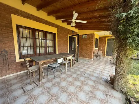 Casa 3 ambientes con 1 baño