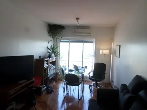 Julián Segundo Agüero 1500, Piso 6