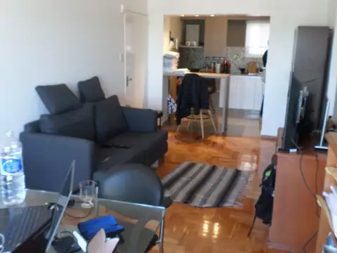 DEPARTAMENTO MUY LUMINOSOS EN ESQ. AV. SAN MARTÍN FLORIDA