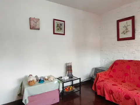 Depto Tipo Casa en Venta 27 años