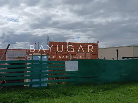 Venta - Casa en obra en San Sebastian