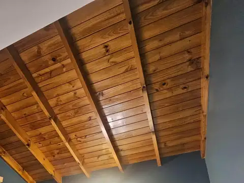 Casa en Alquiler con 2 cocheras