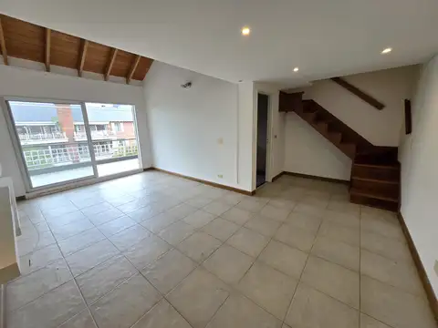 Departamento en Alquiler en Jardines De San Isidro, USD 1.200