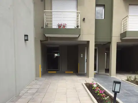 Departamento en Alquiler con 1 cocheras