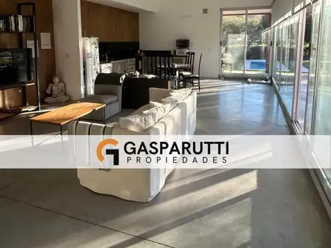 Casa en Alquiler de 3 dormitorios