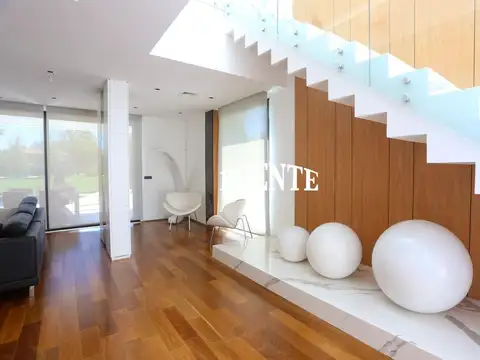 Casa en Venta de 4 dormitorios